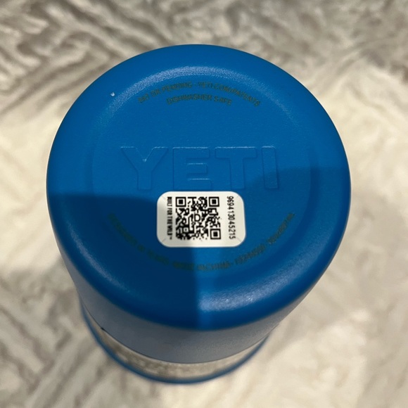 YETI 30 OZ STACKABLE RAMBLER TUMBLER WITH MAGSLIDER LID BIG WAVE BLUE NWT! - Picture 4 of 7